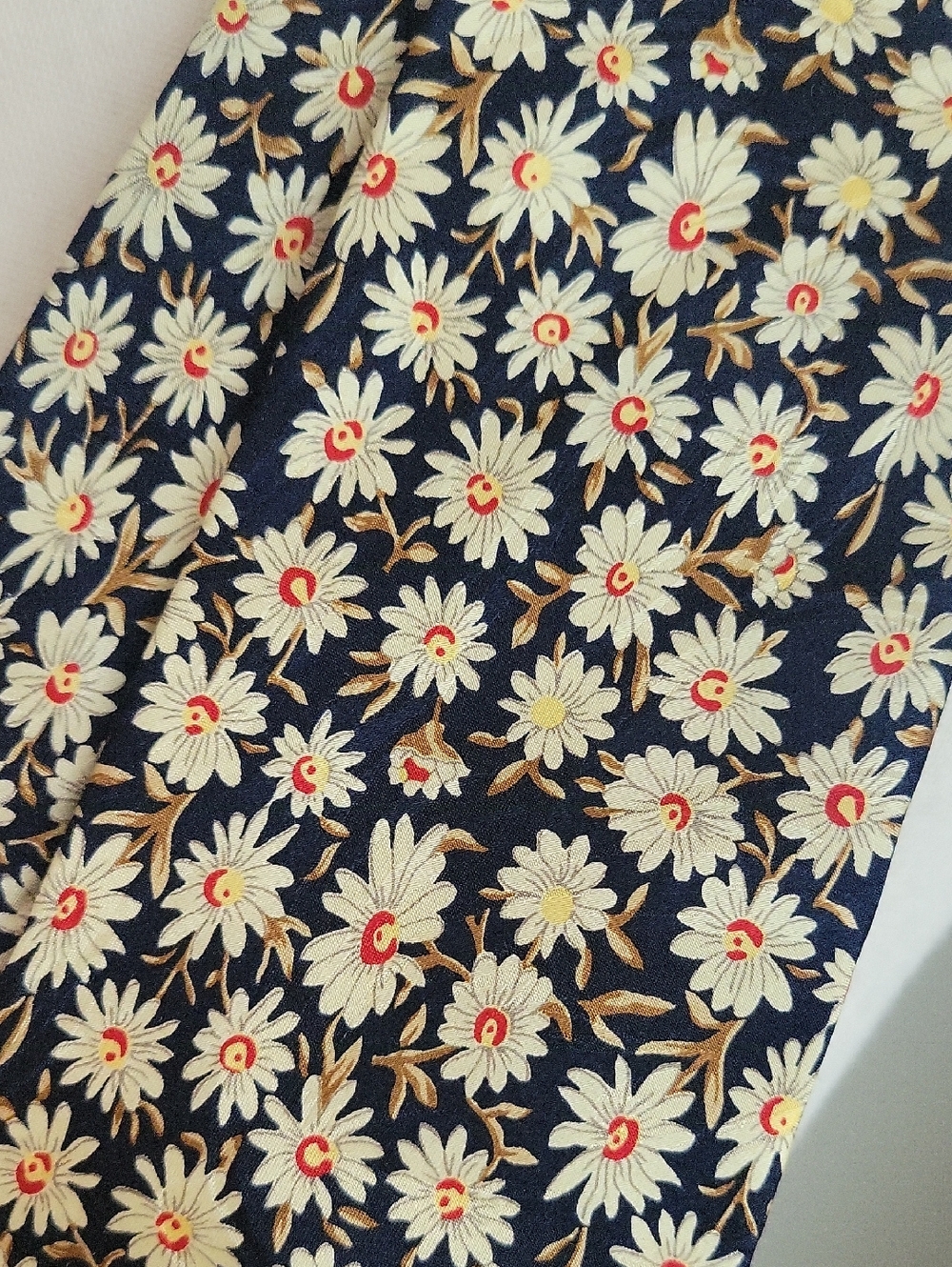 Vintage Umberto Bossi Floral Navy Daisy Silk Scarf Tie - Picture 3 of 6